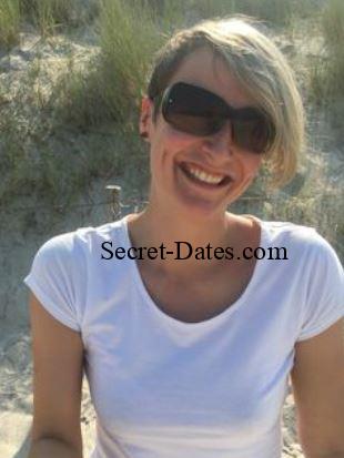 Tiennchen sucht intensiven Sex- Secret Dates in Paderborn